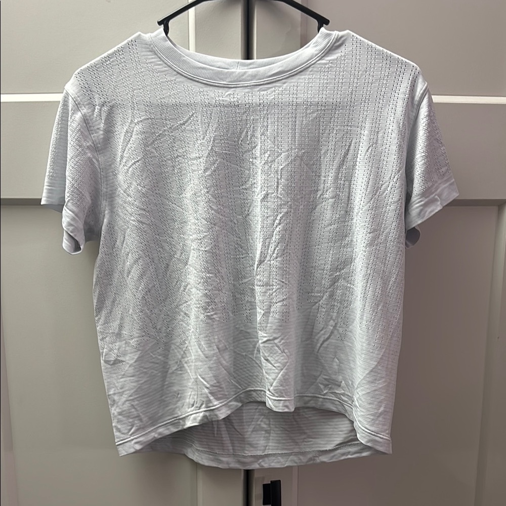 Lululemon tshirt sz 6?